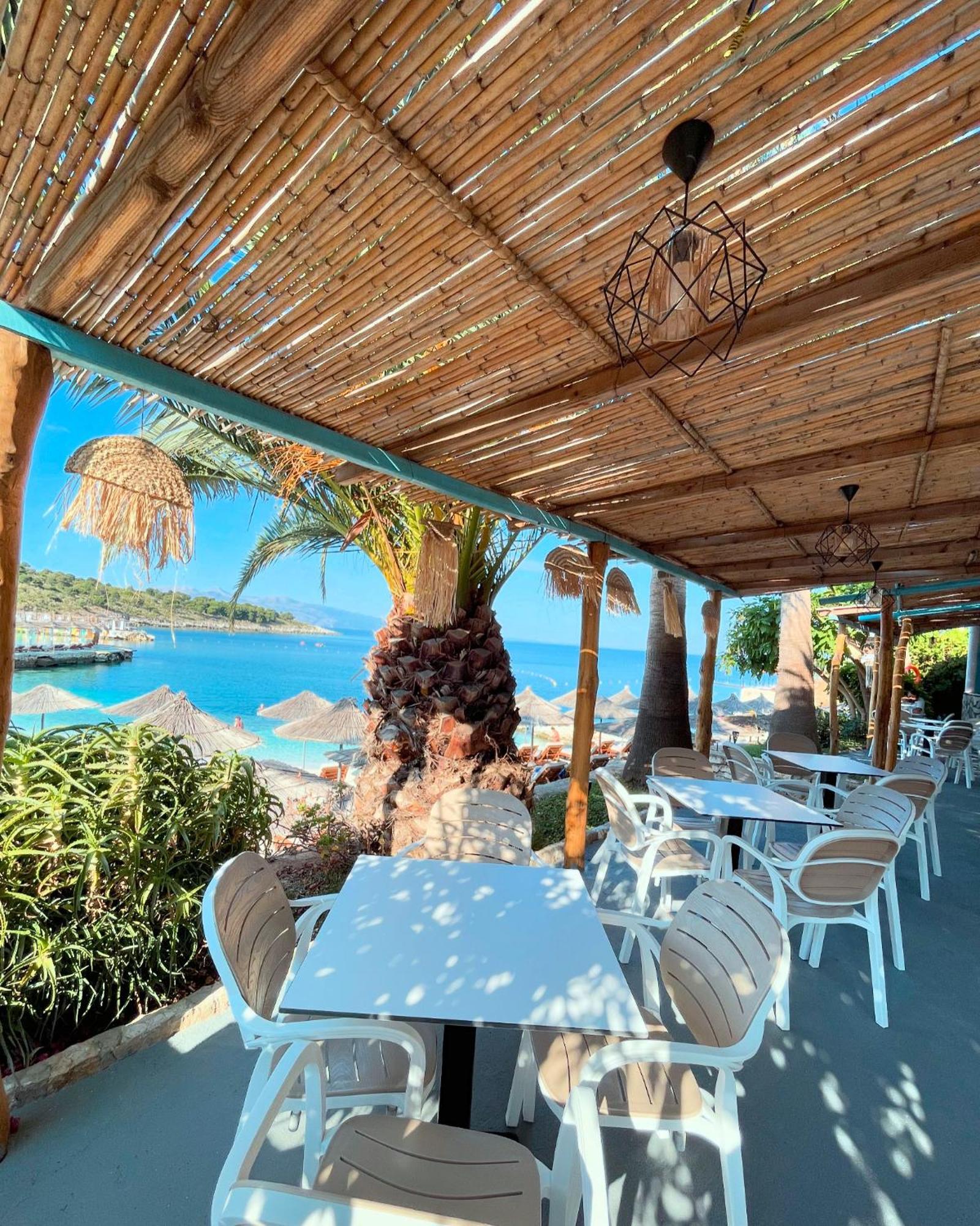Xhibo Apartments Sarandë Exterior foto