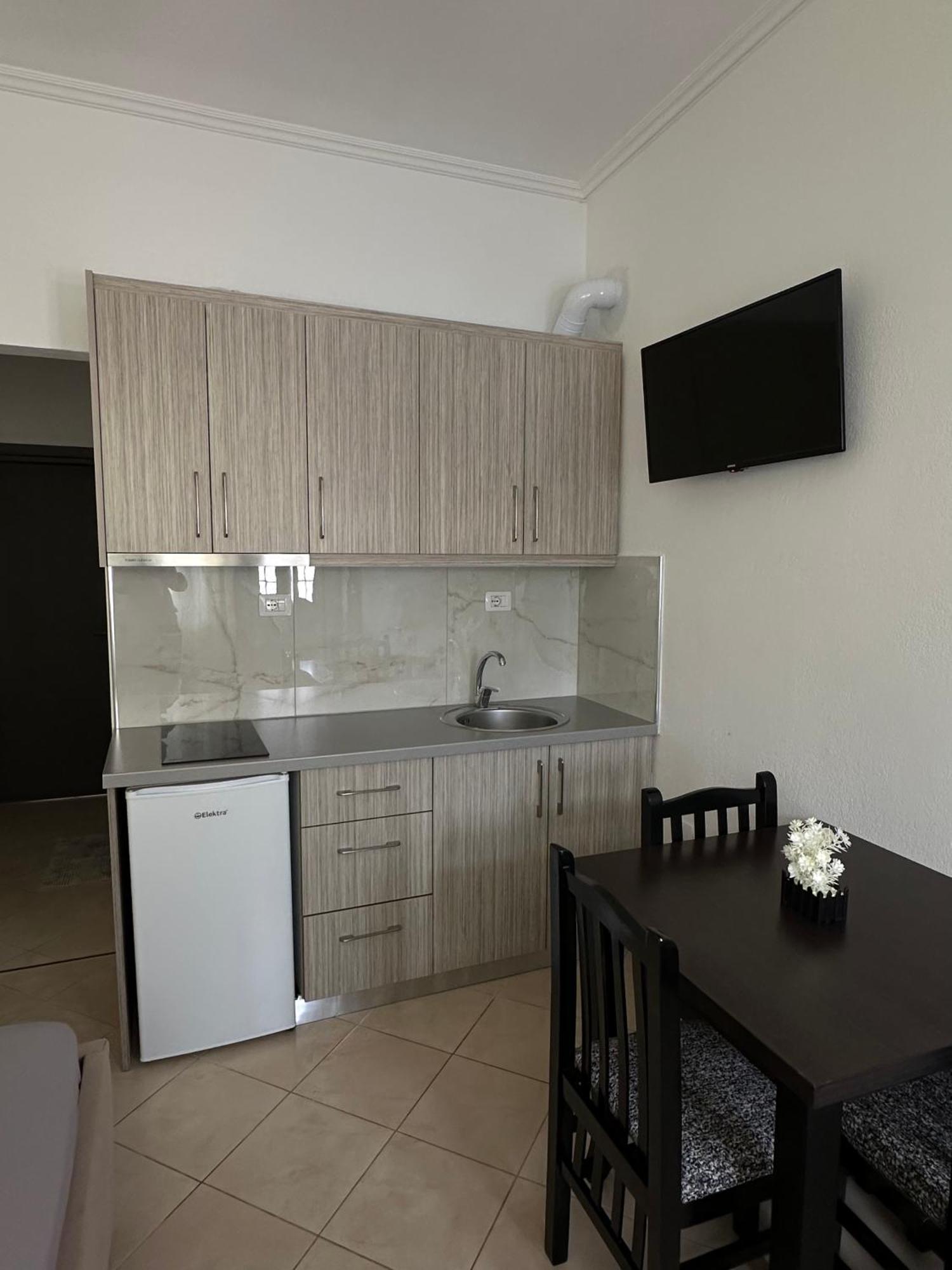 Xhibo Apartments Sarandë Exterior foto